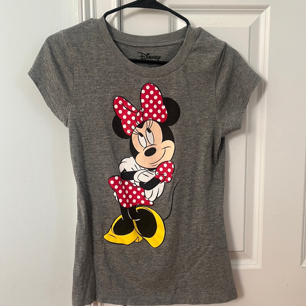 Minnie Mouse Disney top! Never worn size large